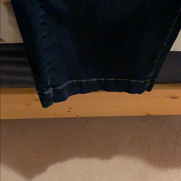 Addition Elle Love and Legend Flare Jean Capri - Picture 3 of 3